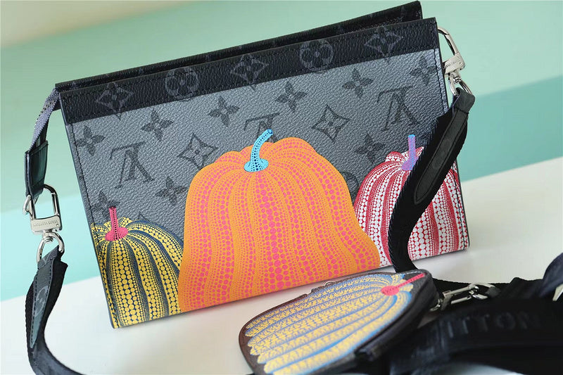 I W Fashion Lu-Vi bags - 9945