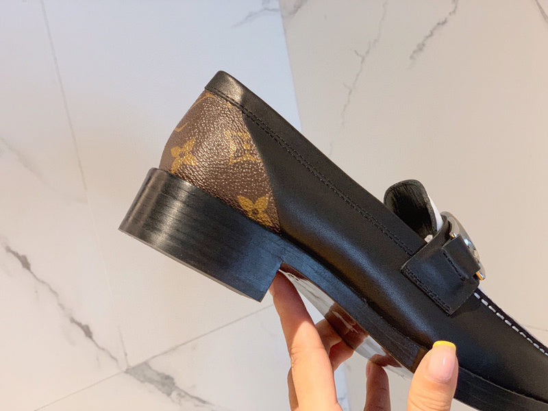 Louis Vuittion Luxury Shoes