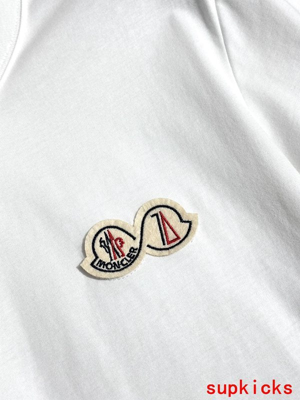Moncler Luxury Cloth