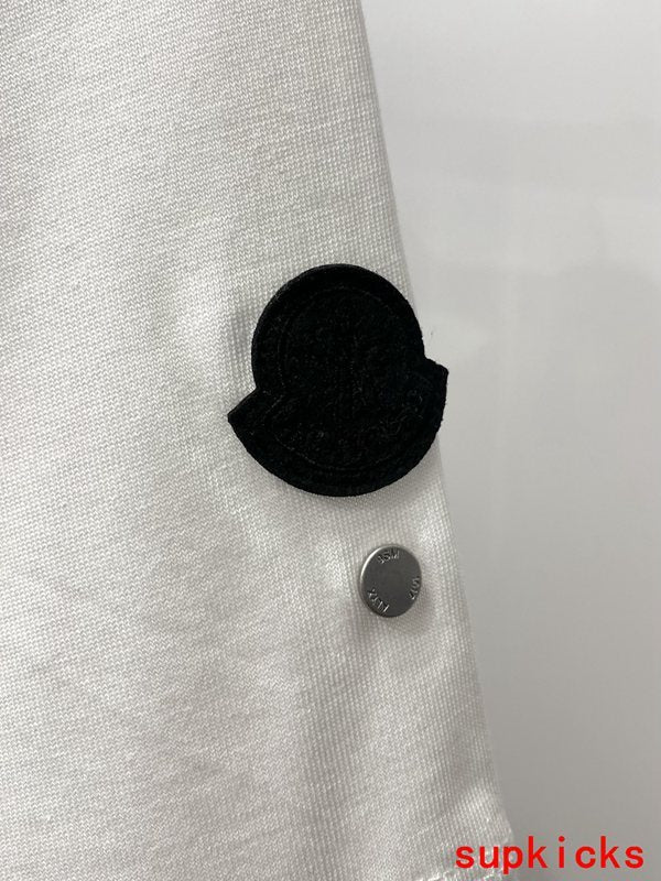 Moncler Luxury Cloth