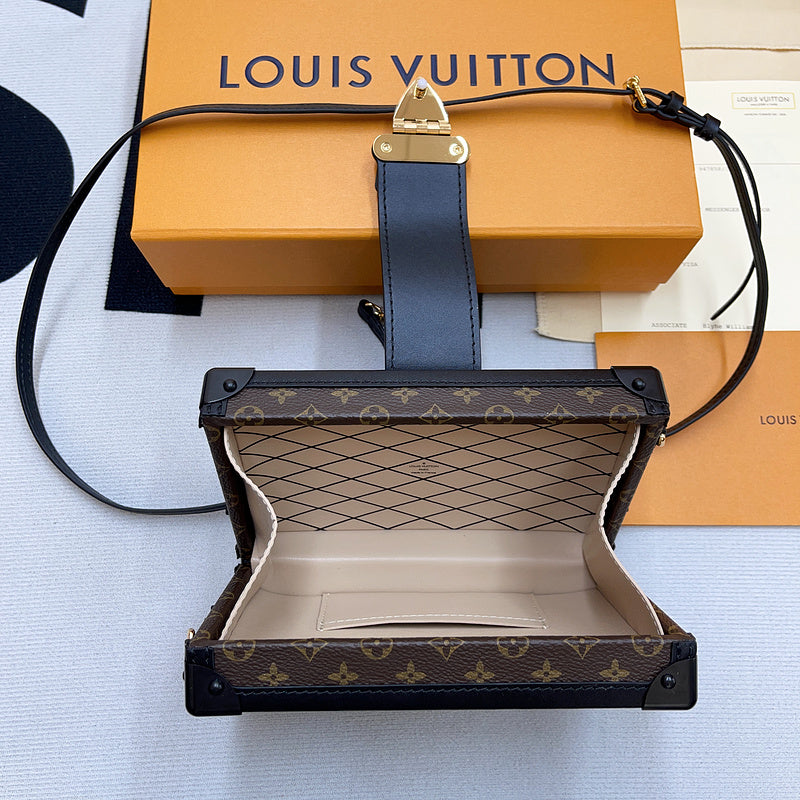 I W Fashion Lu-Vi bags - 8234