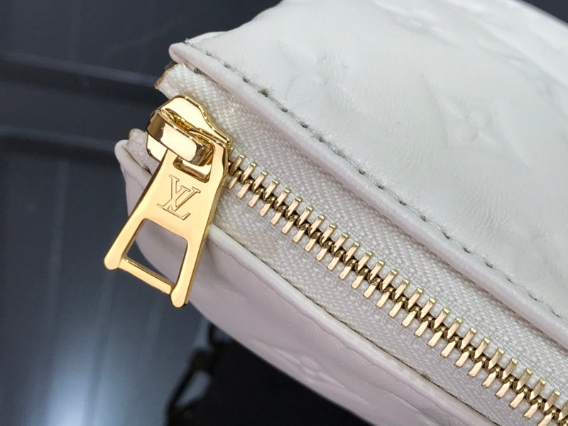 I W Fashion Lu-Vi bags - 17634