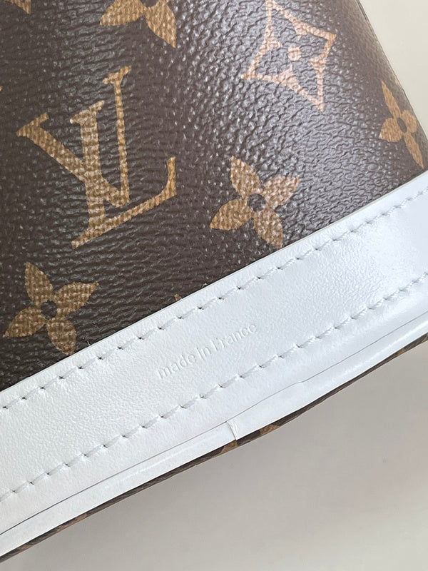 I W Fashion Lu-Vi Bags - 16683