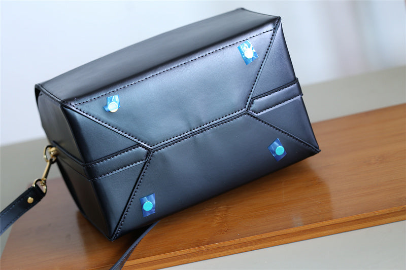 I W Fashion Lu-Vi bags - 8165