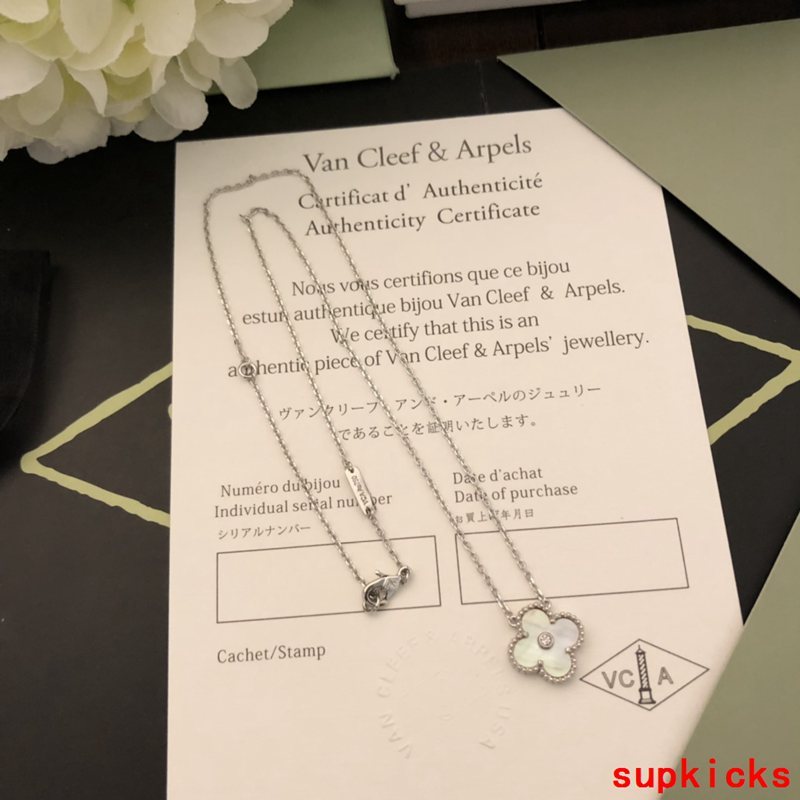 Van Cleef & Arples Jewelry