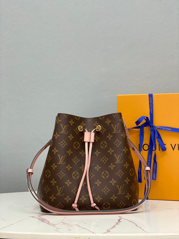 I W Fashion Lu-Vi bags - 17605