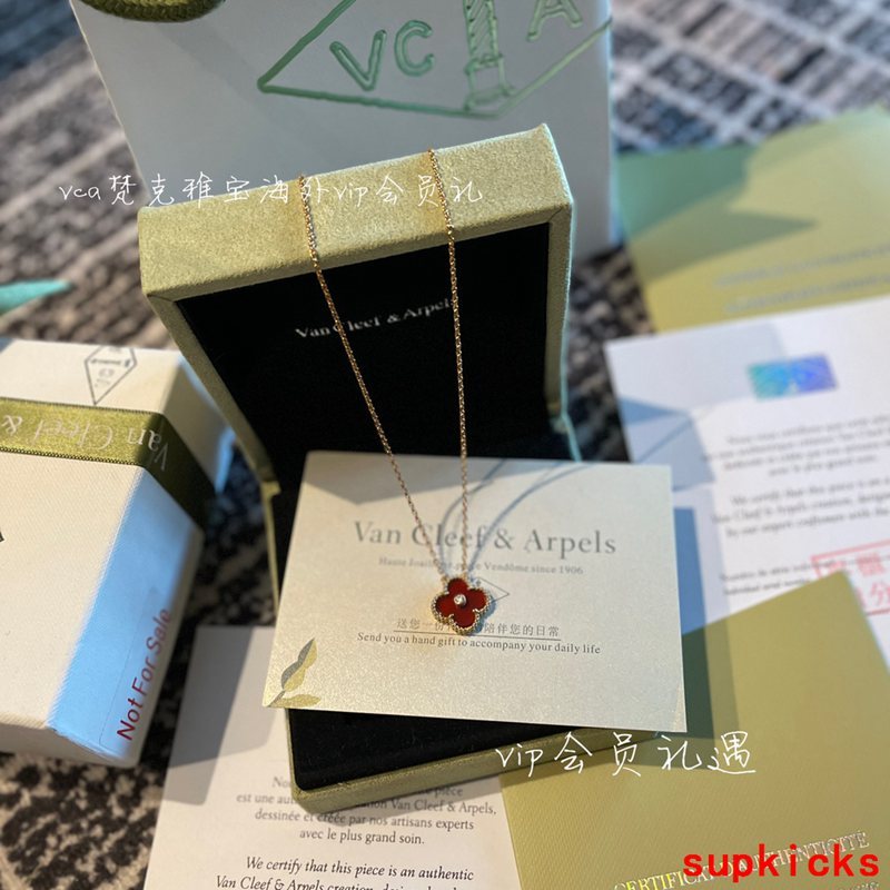 Van Cleef & Arples Jewelry