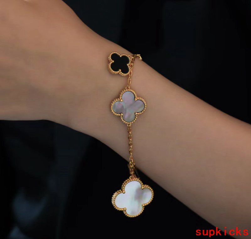 Van Cleef & Arples Jewelry