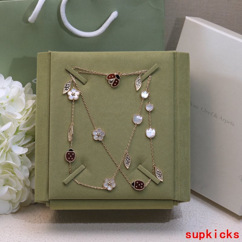 Van Cleef & Arples Jewelry