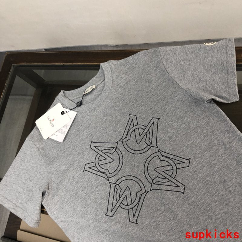 Moncler Luxury Cloth