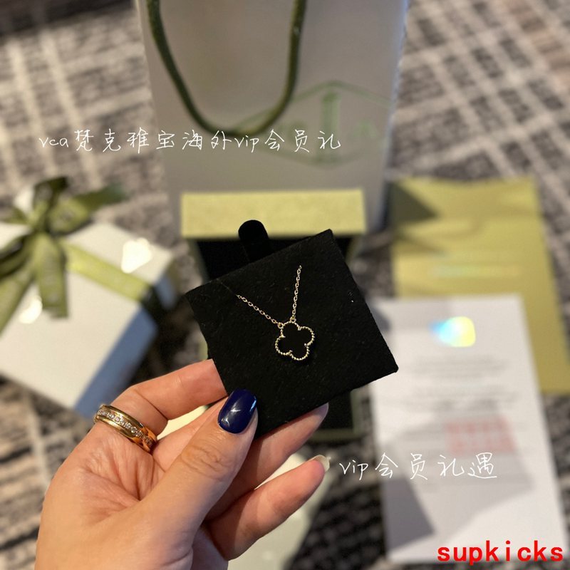Van Cleef & Arples Jewelry