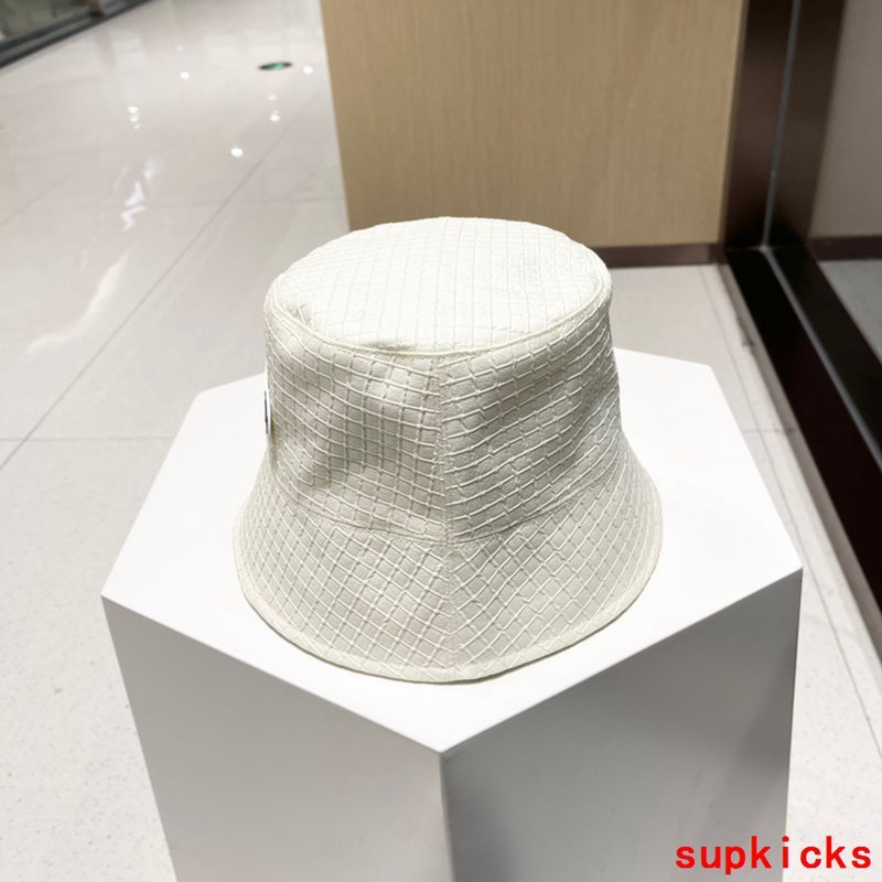 Louis Vuitton Luxury Cap