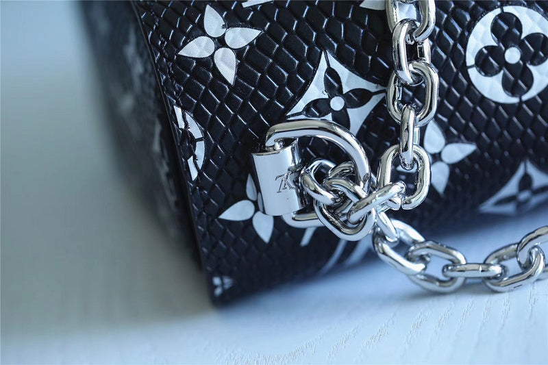 I W Fashion Lu-Vi bags - 8472