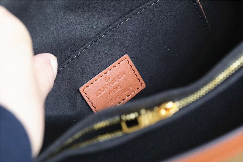I W Fashion Lu-Vi bags - 8144