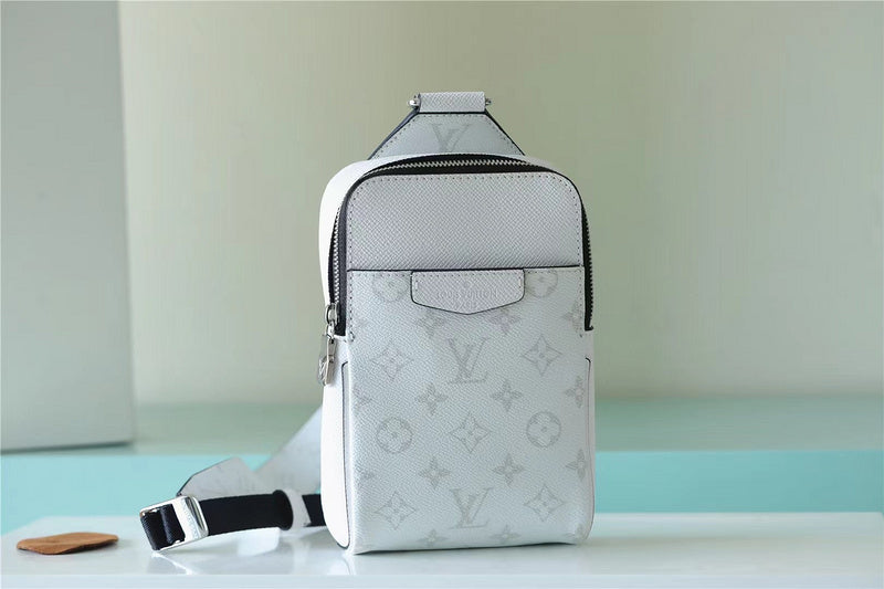 I W Fashion Lu-Vi bags - 9897