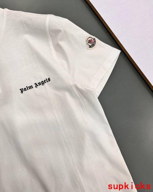 Moncler Luxury Cloth