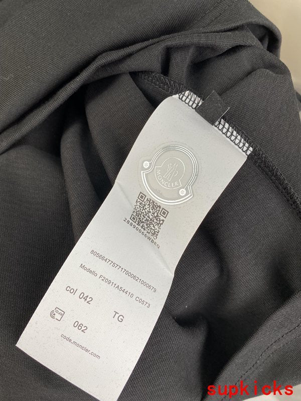 Moncler Luxury Cloth