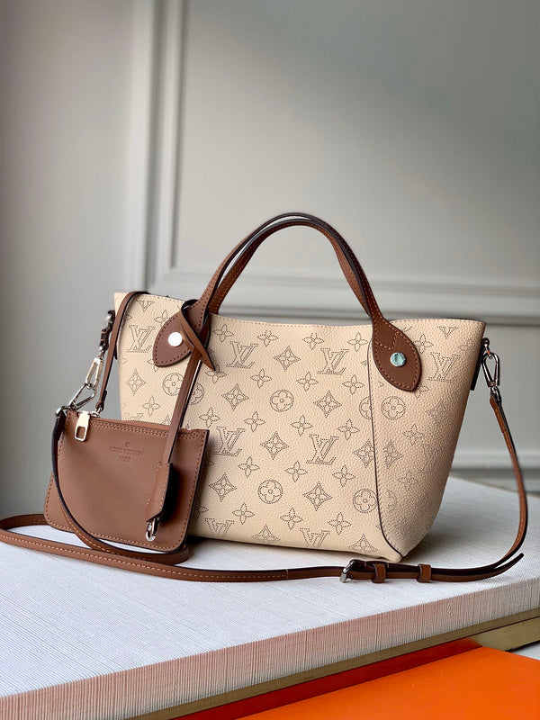 LOV2 Bags - Luxurious Bags  986