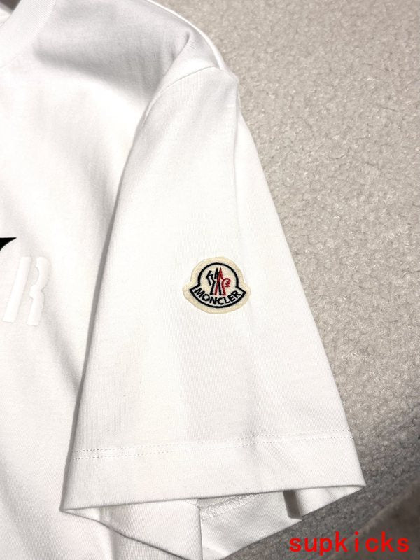 Moncler Luxury Cloth