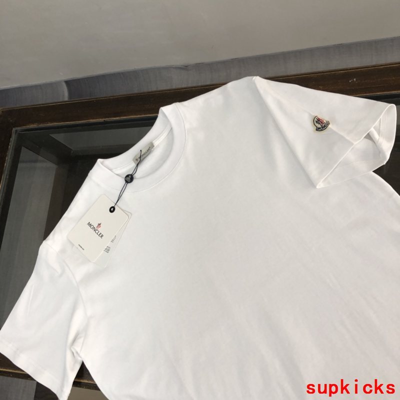 Moncler Luxury Cloth