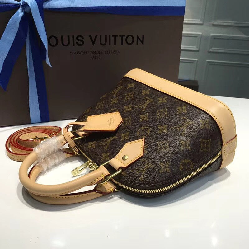 I W Fashion Lu-Vi bags - 17904