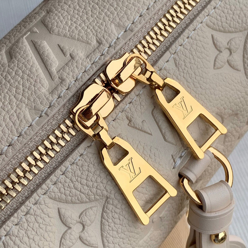 LOV2 Bags - Luxurious Bags  959