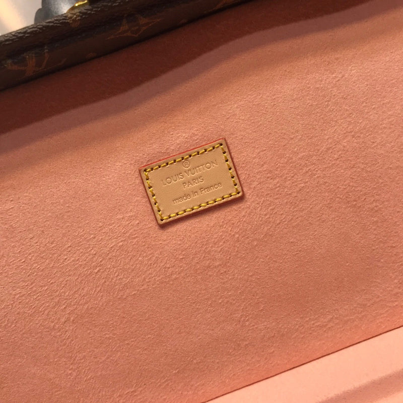 I W Fashion Lu-Vi bags - 9482