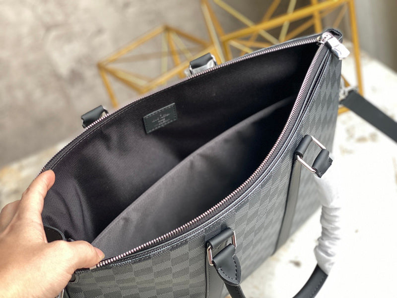 I W Fashion Lu-Vi bags - 17176