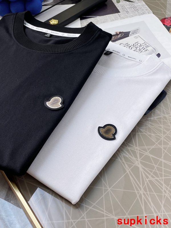 Moncler Luxury Cloth