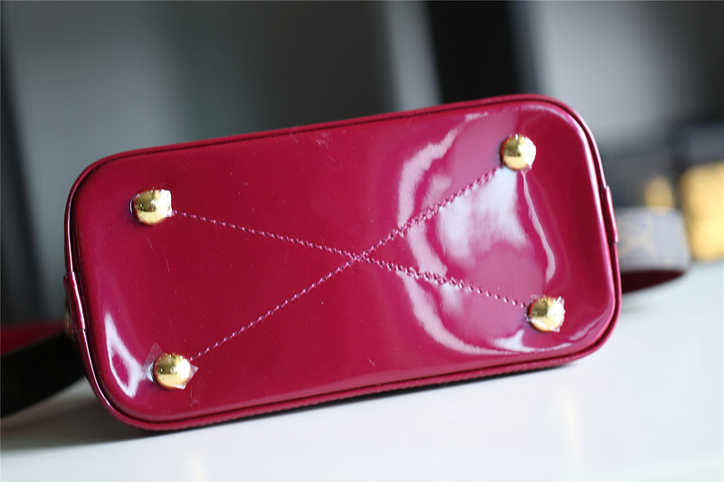 I W Fashion Lu-Vi bags - 8282