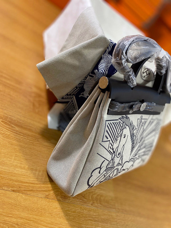 PHA - HMS Bags - 1675