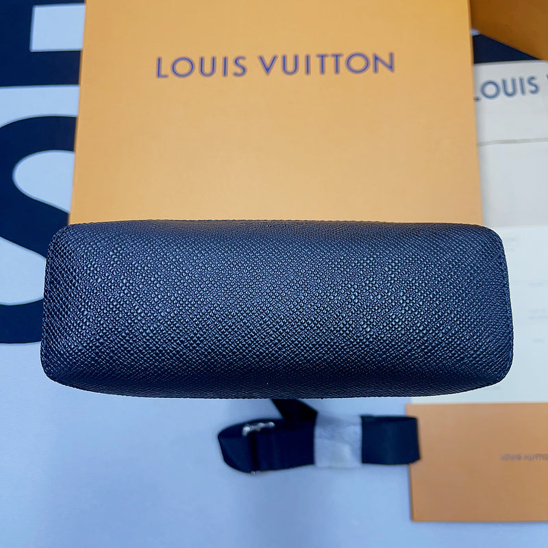 I W Fashion Lu-Vi bags - 9954
