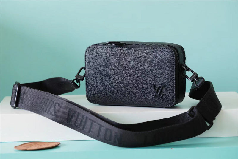 I W Fashion Lu-Vi bags - 10240