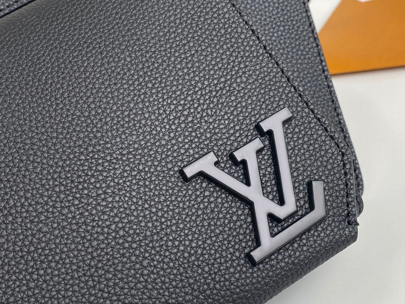 I W Fashion Lu-Vi bags - 17582