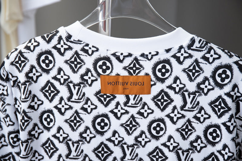 Louis Vuittion Luxury T-Shirt