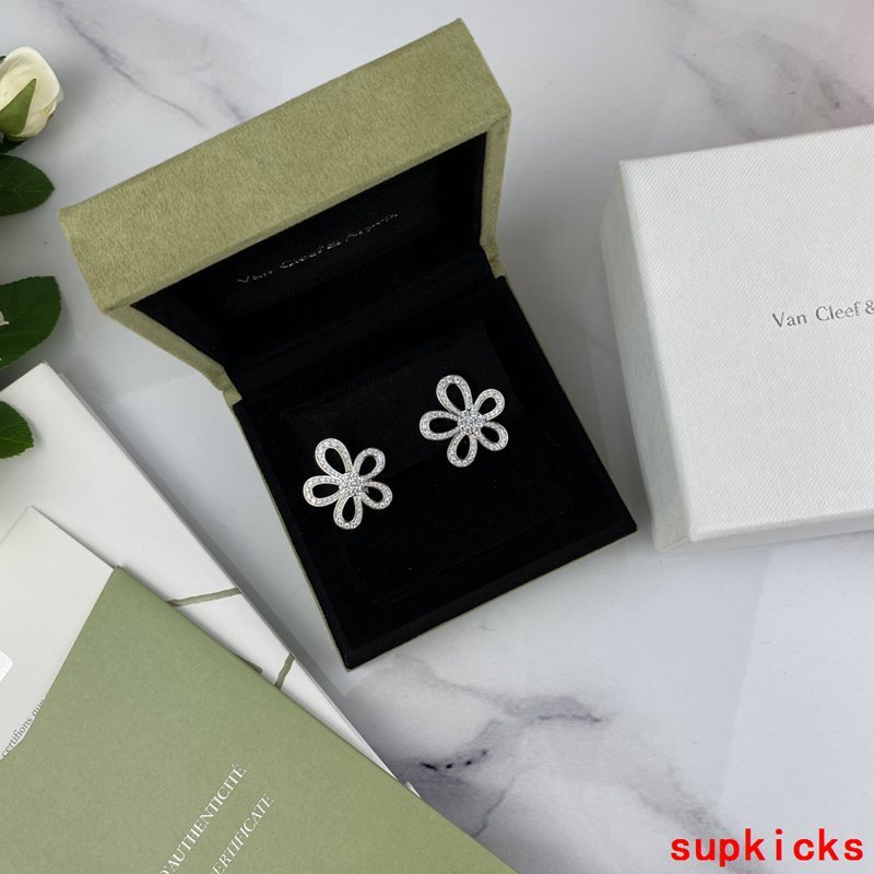 Van Cleef & Arples Jewelry