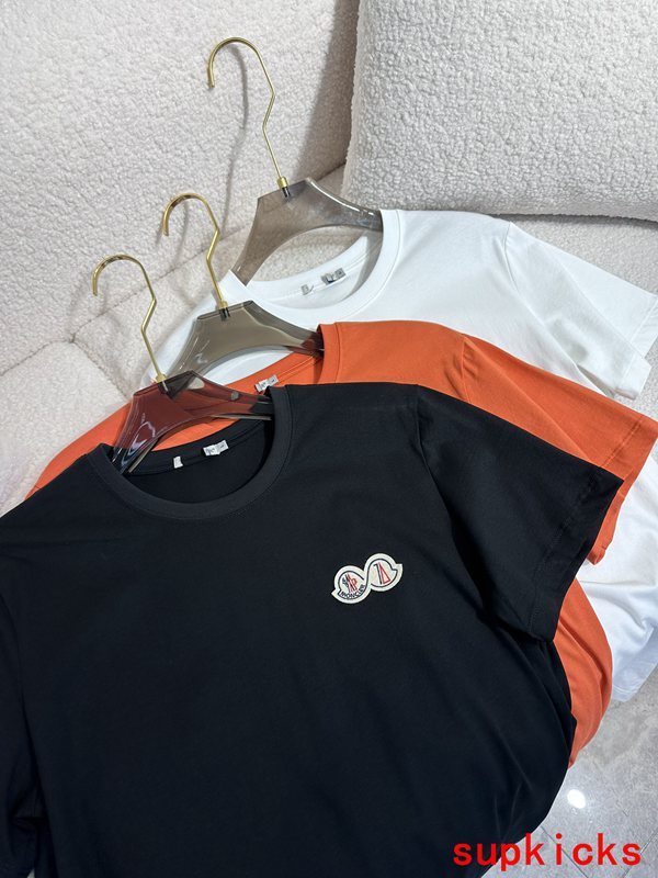 Moncler Luxury Cloth