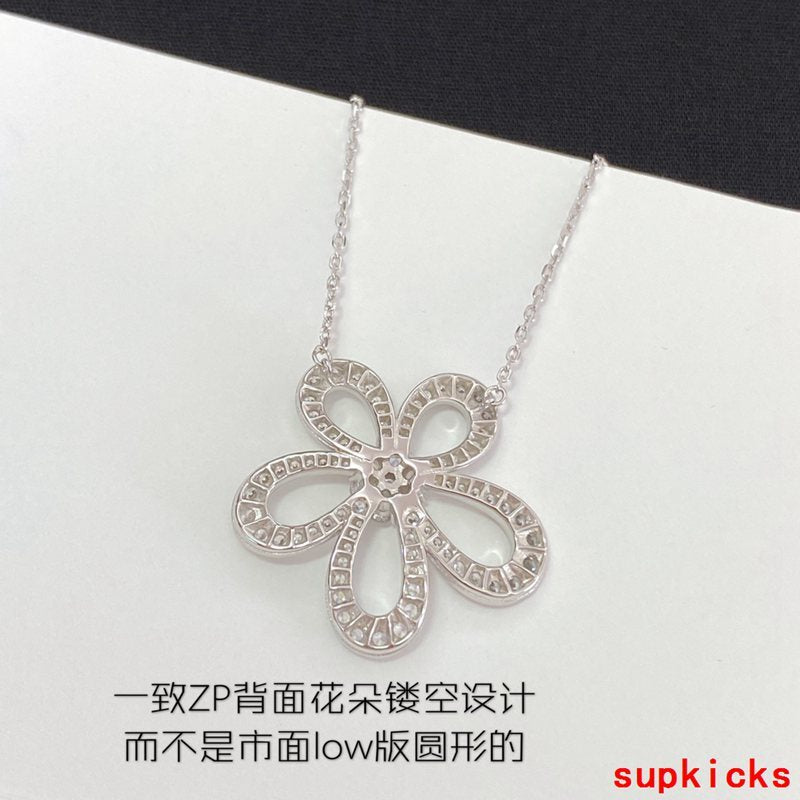 Van Cleef & Arples Jewelry