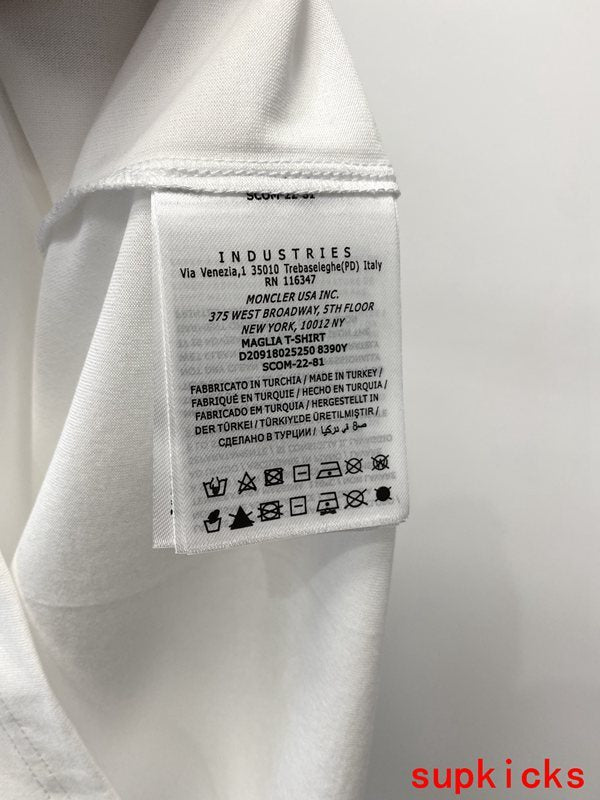 Moncler Luxury Cloth