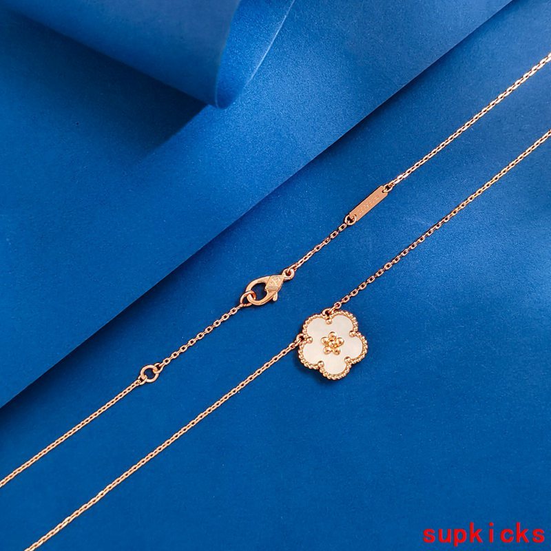 Van Cleef & Arples Jewelry