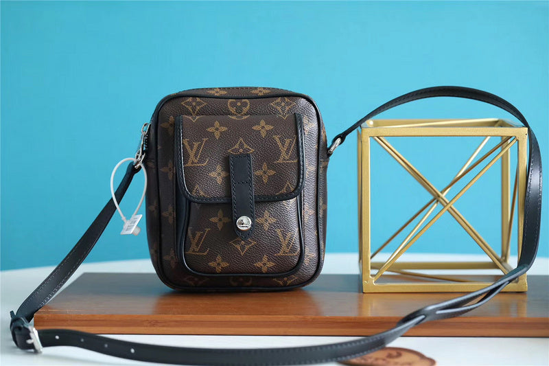 I W Fashion Lu-Vi bags - 10387