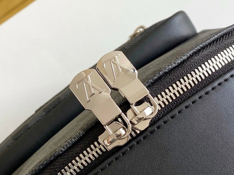 I W Fashion Lu-Vi bags - 17443