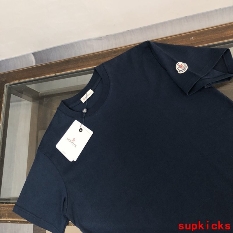 Moncler Luxury Cloth