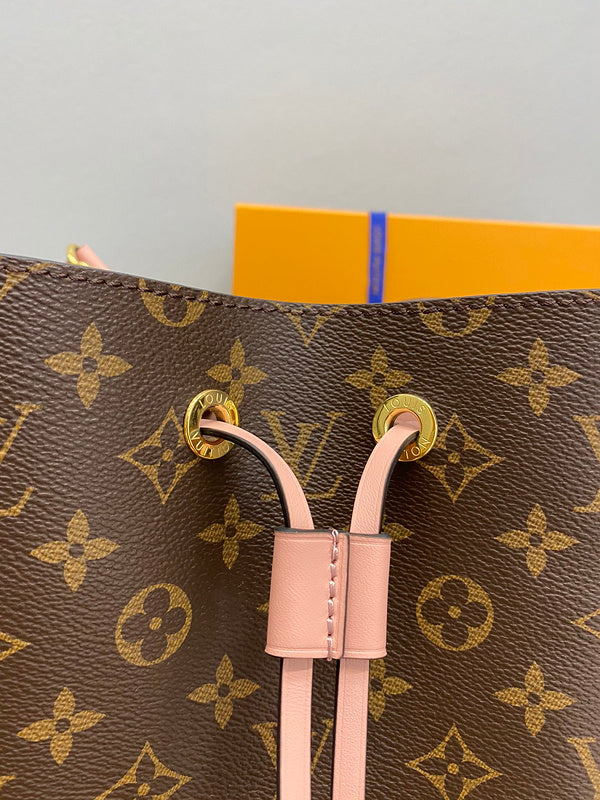 I W Fashion Lu-Vi bags - 17605