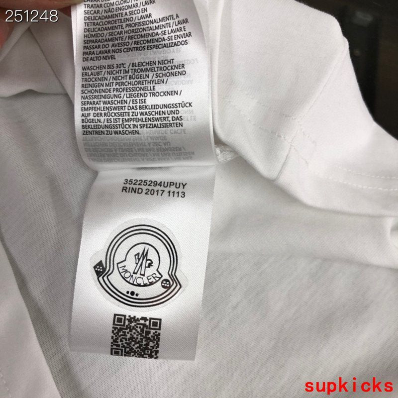 Moncler Luxury Cloth
