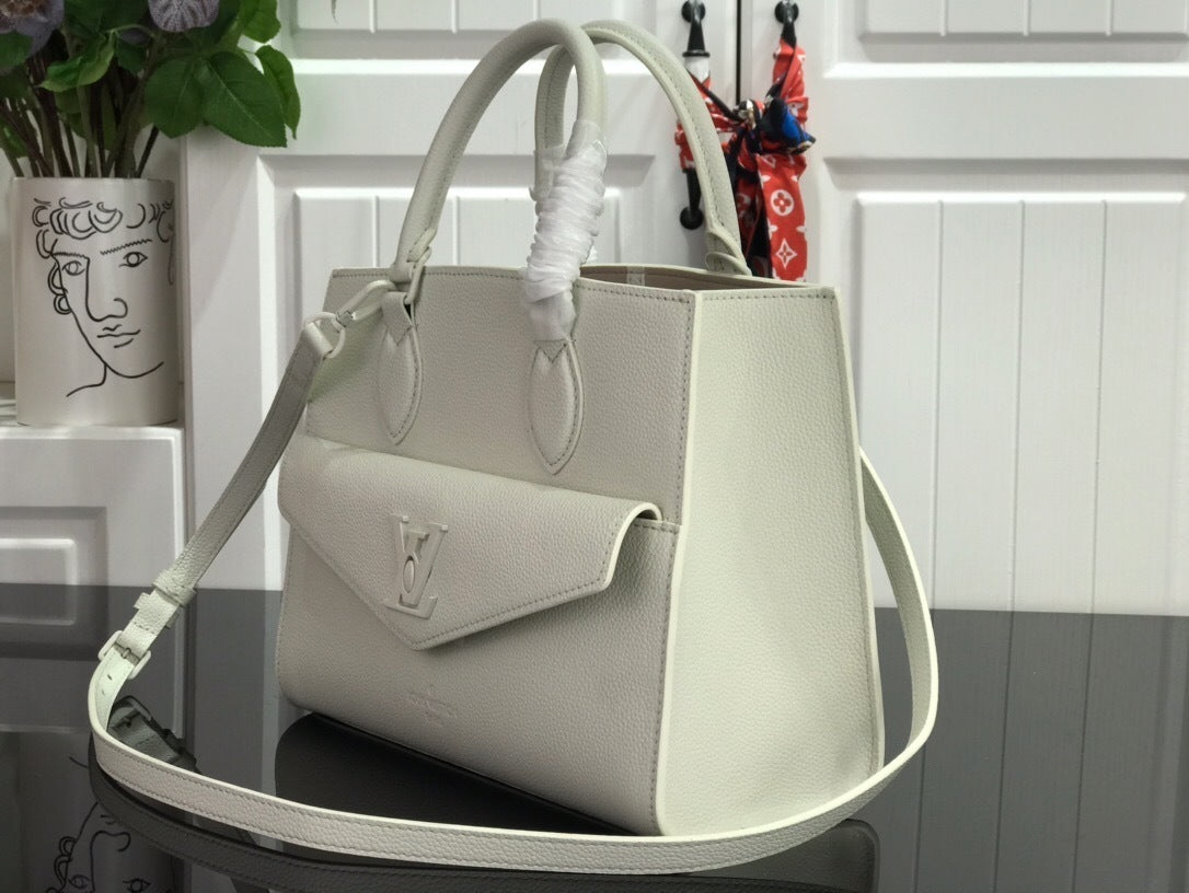 Ava’s Mode - High-Quality Designer Products for You - AFFORDABLE LUXURY BAGS - 4295