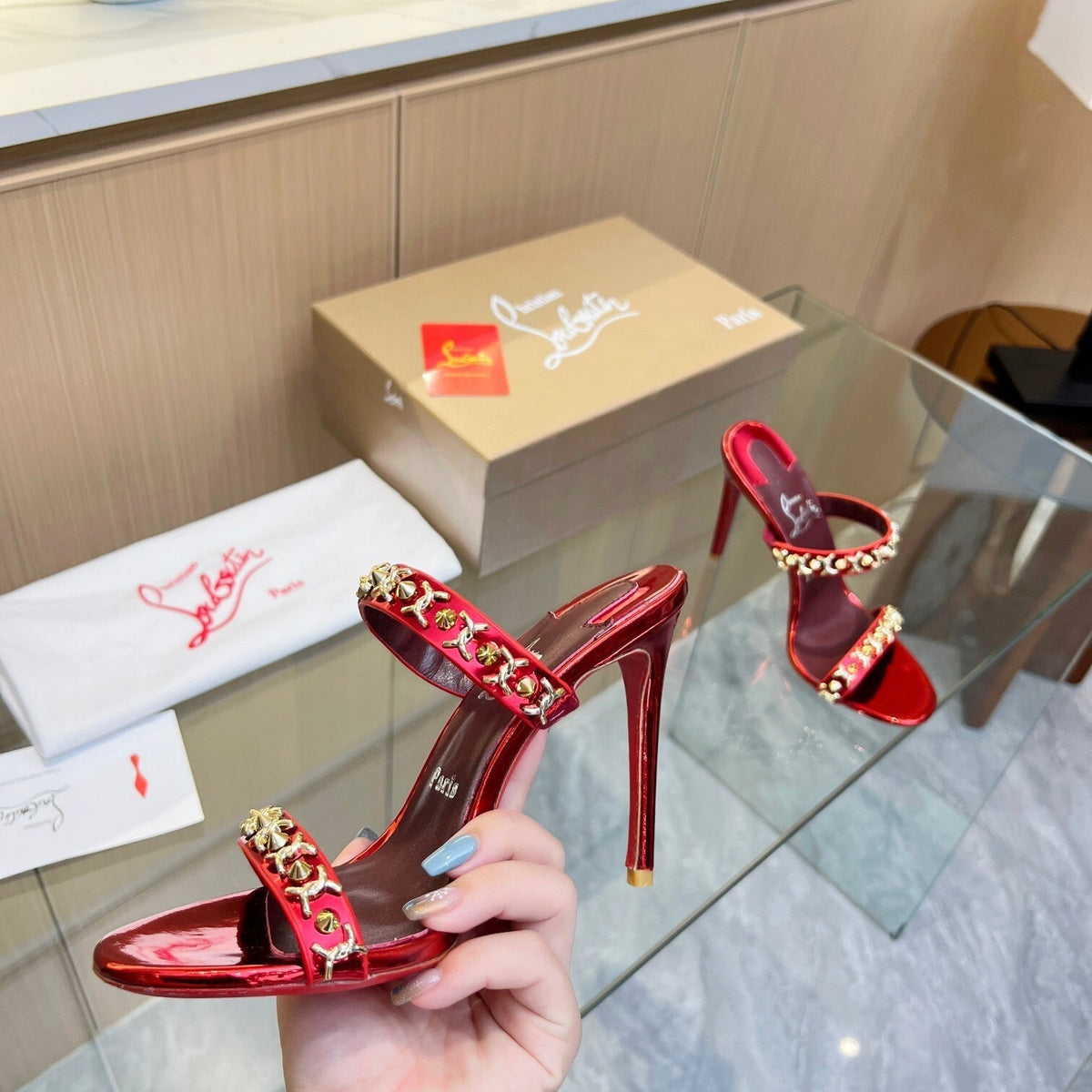 Ava’s Mode - High-Quality Designer Products for You - AFFORDABLE LUXURY HEELS - 8011