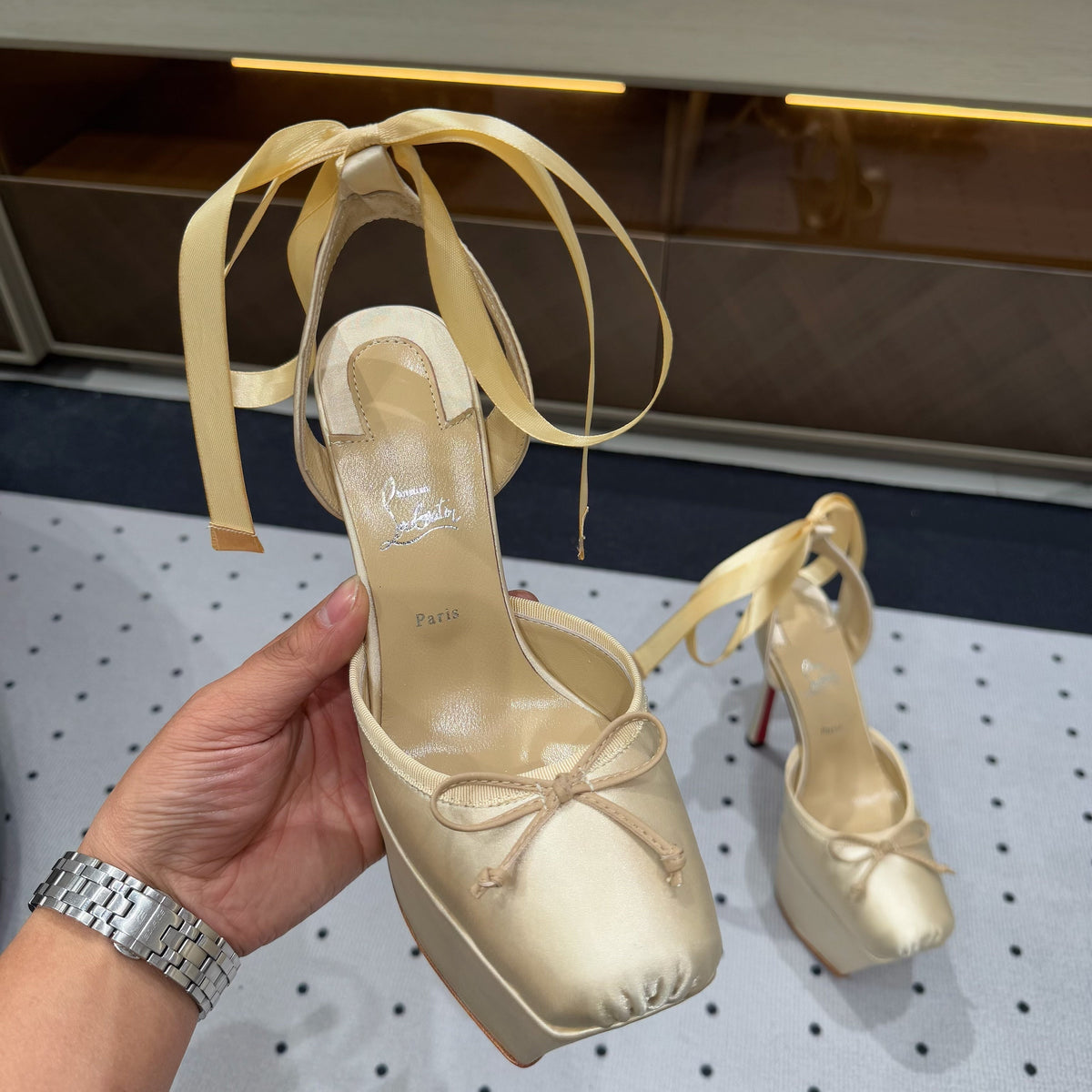 Ava’s Mode - Premium Luxury Goods and Accessories - AFFORDABLE LUXURY HEELS - 8218