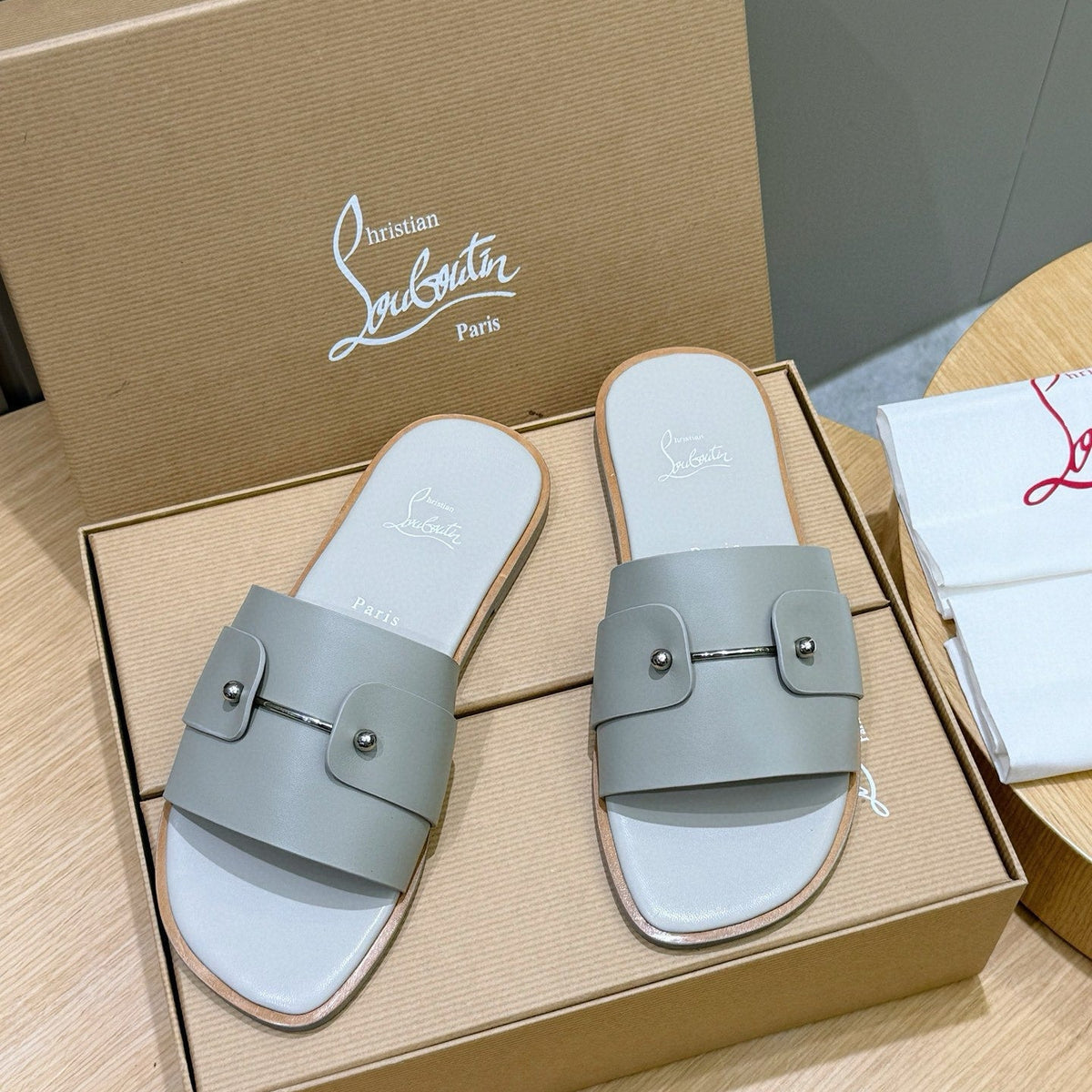 Ava’s Mode - Best High-End Brands in One Place - AFFORDABLE LUXURY HEELS - 8285