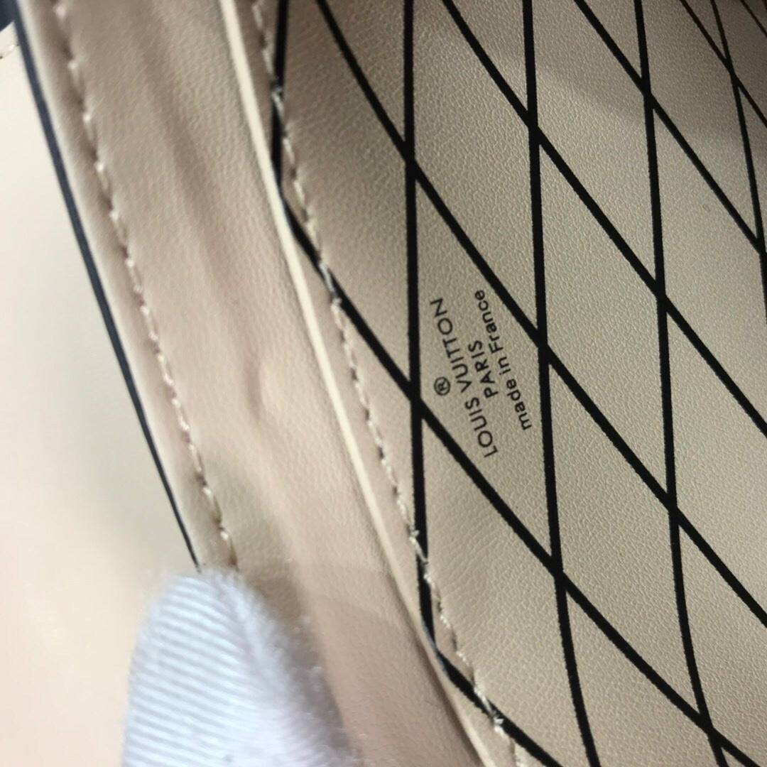 Ava’s Mode - Premium Luxury Goods and Accessories - AFFORDABLE LUXURY BAGS - 4338